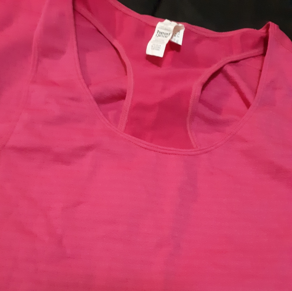 ❤️3/$15 Under Armour Tank